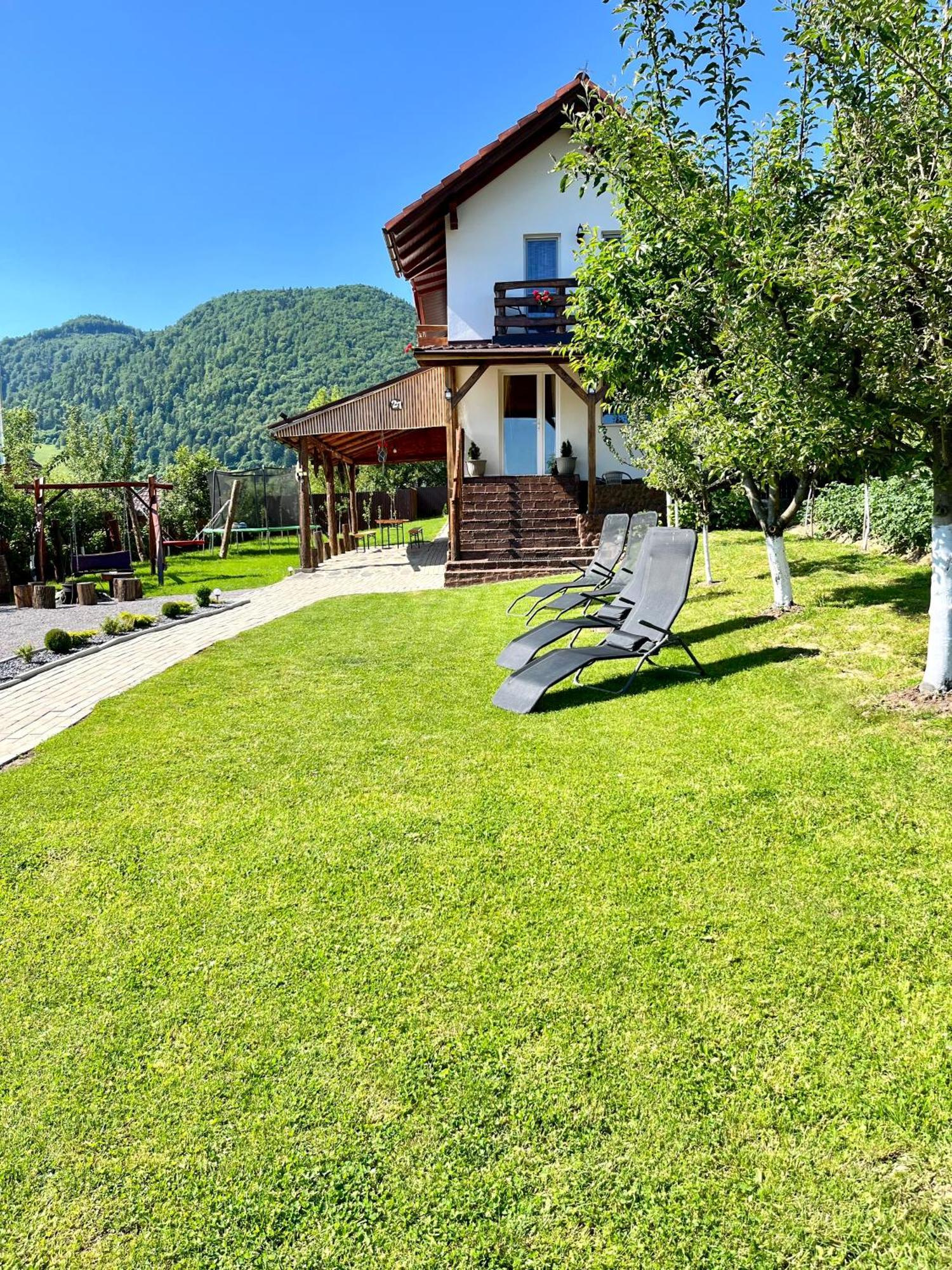 Willa Casa De Sub Hora Zărneşti Zewnętrze zdjęcie