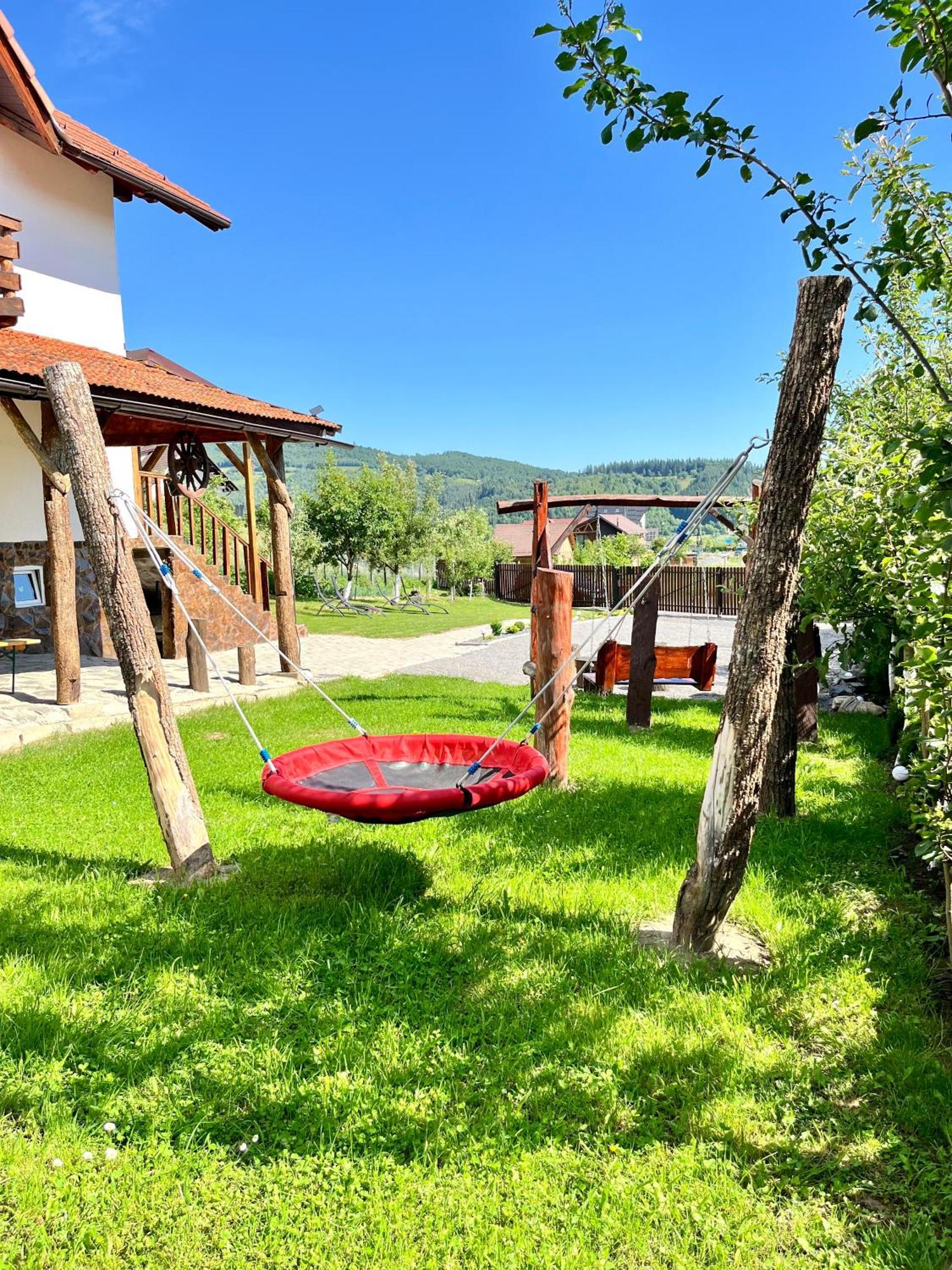 Willa Casa De Sub Hora Zărneşti Zewnętrze zdjęcie